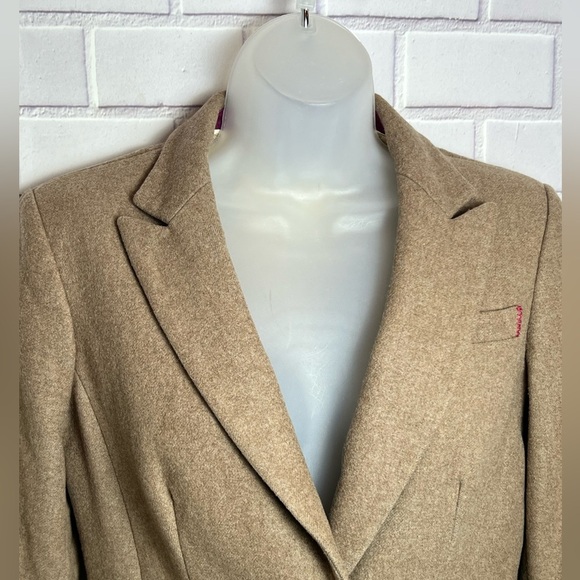 BANANA REPUBLIC Tailored Tan Wool-Blend Blazer/size 6P - Picture 6 of 13